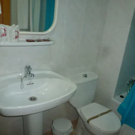 Guest house Cortes 3*